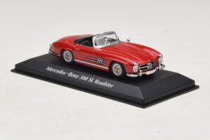 Mercedes 300 SL W198 Roadster Червен Maxichamps 1:43 940039031 Метал — снимка 3 от 5