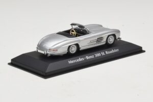Mercedes 300 SL W198 Roadster Сребрист Maxichamps 1:43 940039030 Метал — снимка 2 от 5