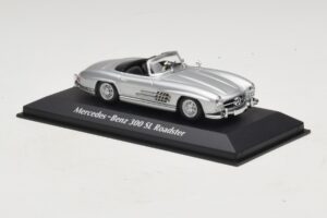 Mercedes 300 SL W198 Roadster Сребрист Maxichamps 1:43 940039030 Метал — снимка 3 от 5