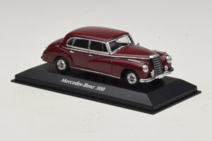 Mercedes 300 W186 Тъмночервен Maxichamps 1:43 940039060 Метал — снимка 3 от 5