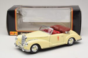 Mercedes 300S Кремав Maisto 1:18 31806 Метал — снимка 8 от 8