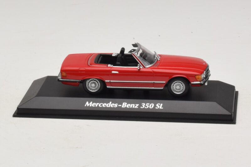Mercedes 350 SL R107 Червен Maxichamps 1:43 940033432 Метал