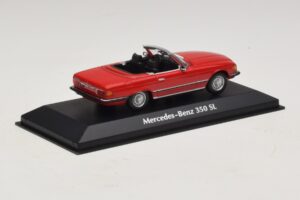 Mercedes 350 SL R107 Червен Maxichamps 1:43 940033432 Метал — снимка 2 от 5