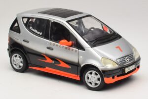 Mercedes A-Class W168 D. Coulthard Сребърен Maisto 1:18 35841 Метал — снимка 6 от 8