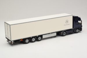 Mercedes Actros 1044 Син Minichamps 1:43 B66000604 Метал — снимка 2 от 7