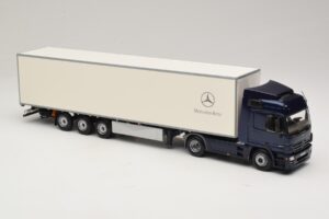 Mercedes Actros 1044 Син Minichamps 1:43 B66000604 Метал — снимка 4 от 7