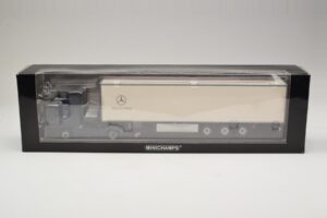 Mercedes Actros 1044 Син Minichamps 1:43 B66000604 Метал — снимка 6 от 7