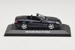 Mercedes SL R230 Син Металик Maxichamps 1:43 940037531 Метал