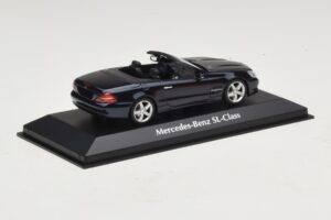 Mercedes SL R230 Син Металик Maxichamps 1:43 940037531 Метал — снимка 2 от 5