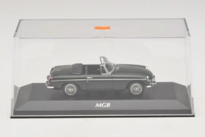 MG MGB Mk1 Зелен Maxichamps 1:43 940131031 Метал — снимка 4 от 5