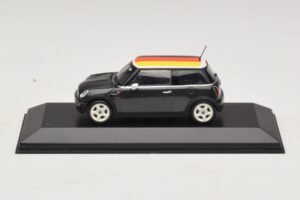 Mini Cooper One R50 Зелен С Германско Знаме Minichamps 1:43 MINI033 Метал