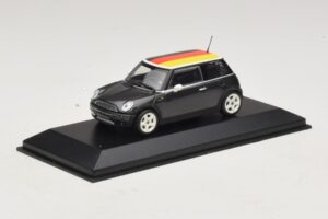 Mini Cooper One R50 Зелен С Германско Знаме Minichamps 1:43 MINI033 Метал — снимка 2 от 5