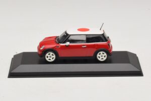 Mini Cooper One R50 Червен С Японско Знаме Minichamps 1:43 MINI034 Метал