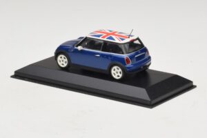 Mini Cooper S R53 Син С Британско Знаме Minichamps 1:43 MINI026 Метал — снимка 3 от 4