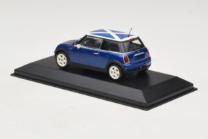 Mini Cooper S R53 Син С Шотландско Знаме Minichamps 1:43 MINI016 Метал — снимка 3 от 5