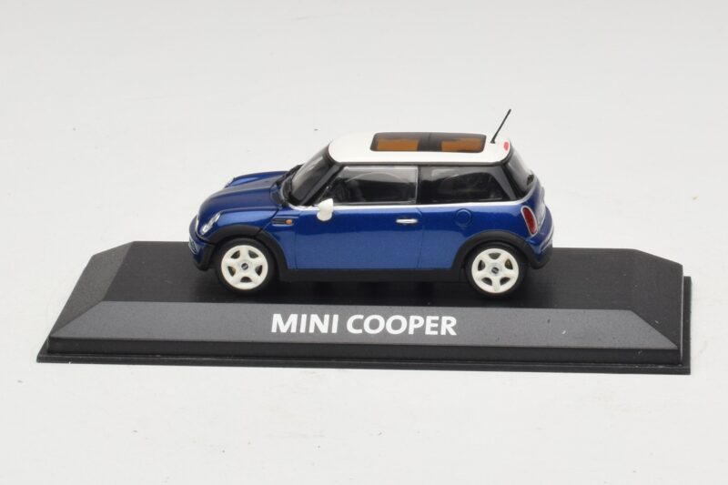 Mini Cooper S R53 Тъмносин С Панорамен Покрив Minichamps 1:43 MINI021 Метал