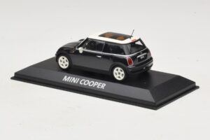 Mini Cooper S R53 Тъмнозелен С Панорамен Покрив Minichamps 1:43 MINI015 Метал — снимка 3 от 4