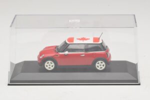 Mini Cooper S R53 Червен С Канадско Знаме Minichamps 1:43 MINI017 Метал — снимка 4 от 5