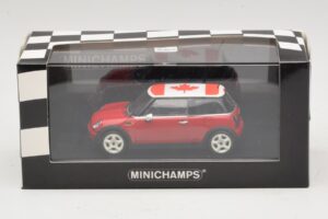Mini Cooper S R53 Червен С Канадско Знаме Minichamps 1:43 MINI017 Метал — снимка 5 от 5