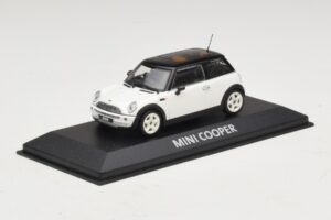 Mini Cooper S R53 Бял С Черен Покрив Minichamps 1:43 MINI027 Метал — снимка 2 от 4