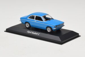 Opel Kadett C Син Maxichamps 1:43 940045601 Метал — снимка 3 от 5