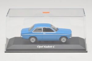 Opel Kadett C Син Maxichamps 1:43 940045601 Метал — снимка 4 от 5