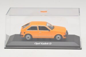Opel Kadett D Оранжев Maxichamps 1:43 940044101 Метал — снимка 4 от 5