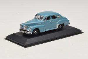 Opel Kapitän Син Minichamps 1:43 430043308 Метал — снимка 2 от 5