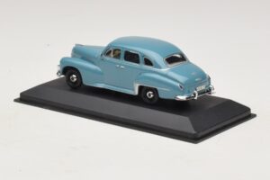 Opel Kapitän Син Minichamps 1:43 430043308 Метал — снимка 3 от 5