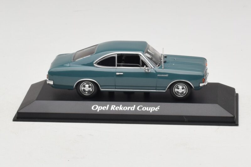 Opel Rekord C Купе Син Maxichamps 1:43 940046121 Метал