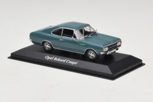 Opel Rekord C Купе Син Maxichamps 1:43 940046121 Метал — снимка 3 от 5
