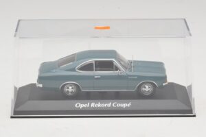 Opel Rekord C Купе Син Maxichamps 1:43 940046121 Метал — снимка 4 от 5