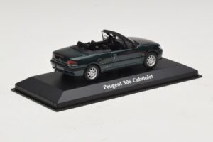 Peugeot 306 Кабриолет Зелен Металик Maxichamps 1:43 940112833 Метал — снимка 2 от 5