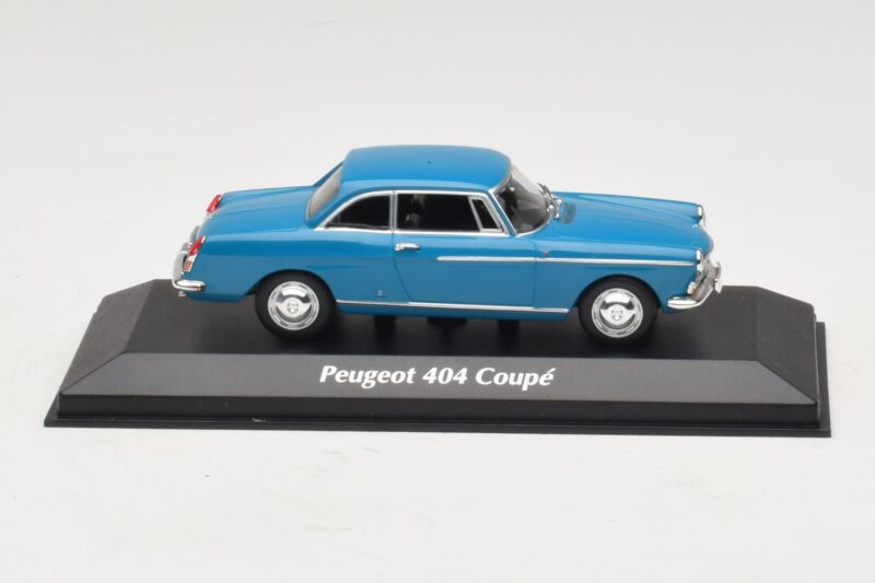 Peugeot 404 Купе Син Maxichamps 1:43 Peugeot 404 Купе Син Maxichamps 1:43 940112921 Метал