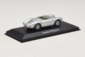 Porsche 550 Spyder Сребрист Maxichamps 1:43 940066030 Метал — снимка 2 от 5