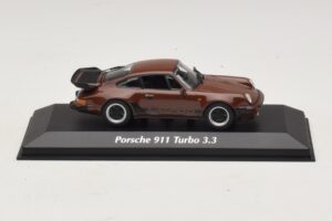 Porsche 911 930 Turbo 3.3 Кафяв Maxichamps 1:43 940069001 Метал