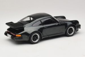 Porsche 911 930 Turbo 3.3 Тъмнозелен Металик KK-Scale 1:18 KKDC181441 Метал — снимка 2 от 6