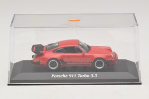 Porsche 911 930 Turbo 3.3 Червен Maxichamps 1:43 940069000 Метал — снимка 4 от 5