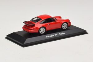 Porsche 911 964 Turbo Червен Maxichamps 1:43 940069102 Метал — снимка 2 от 5