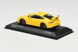 Porsche 911 991.1 GT3 Жълт Minichamps 1:43 410066020 Метал — снимка 3 от 5