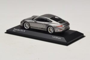 Porsche 911 991.1 R Сребрист Minichamps 1:43 410066224 Метал — снимка 3 от 5