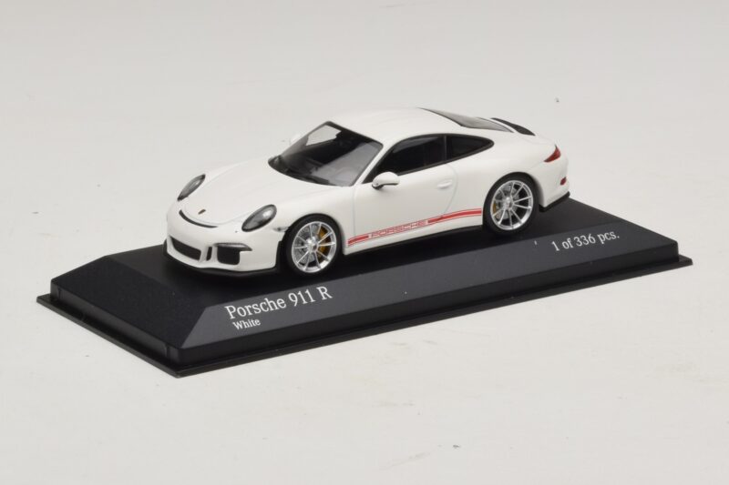 Porsche 911 991.1 R Бял С Червени Ивици Minichamps 1:43 410066220 Метал