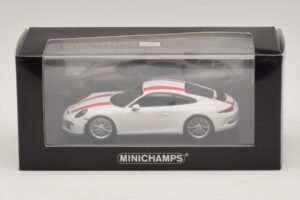 Porsche 911 991.1 R Бял С Червени Ивици Minichamps 1:43 410066220 Метал — снимка 6 от 6