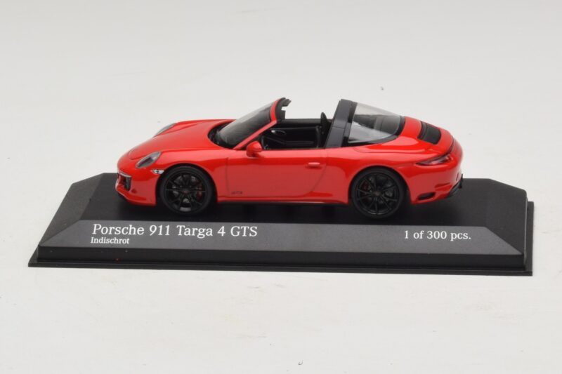 Porsche 911 991.1 Targa 4 GTS Червен Minichamps 1:43 410067340 Метал