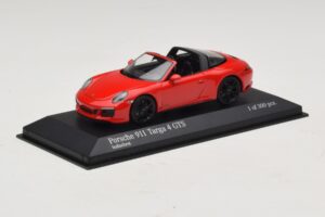Porsche 911 991.1 Targa 4 GTS Червен Minichamps 1:43 410067340 Метал — снимка 2 от 5