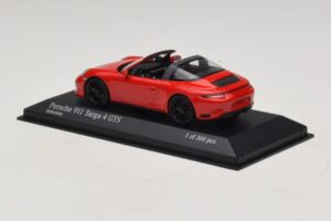 Porsche 911 991.1 Targa 4 GTS Червен Minichamps 1:43 410067340 Метал — снимка 3 от 5