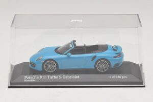 Porsche 911 991.1 Turbo S Кабриолет Син Minichamps 1:43 410067182 Метал — снимка 4 от 5