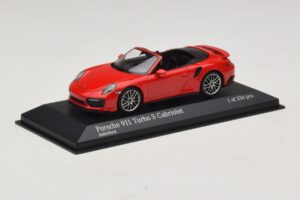 Porsche 911 991.1 Turbo S Кабриолет Червен Minichamps 1:43 410067180 Метал — снимка 2 от 5