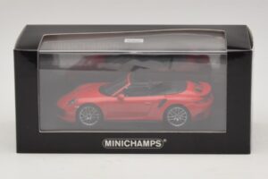 Porsche 911 991.1 Turbo S Кабриолет Червен Minichamps 1:43 410067180 Метал — снимка 5 от 5