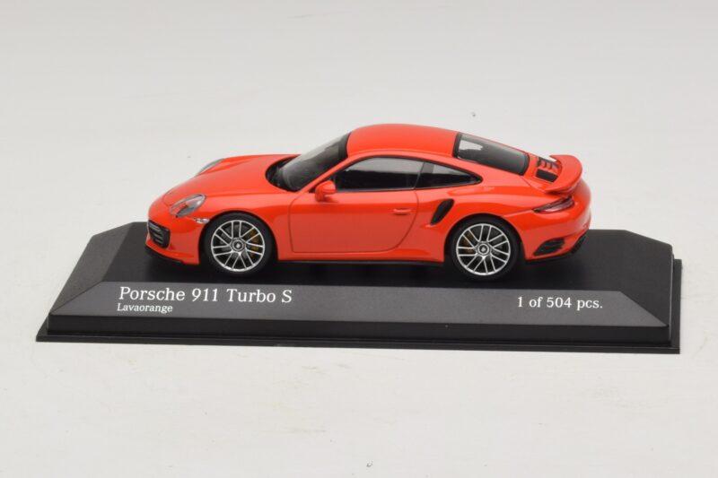 Porsche 911 991.1 Turbo S Оранжев Minichamps 1:43 410067171 Метал